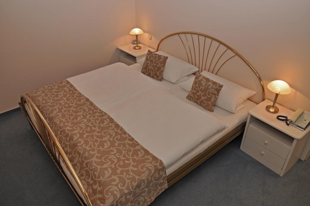 Hotel Garni Kristinenhof Bad Zwischenahn Zimmer foto